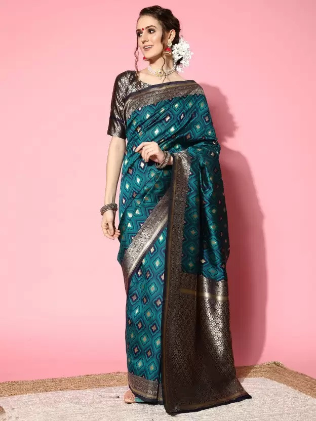 Woven Banarasi Silk Blend Saree  (Multicolor)