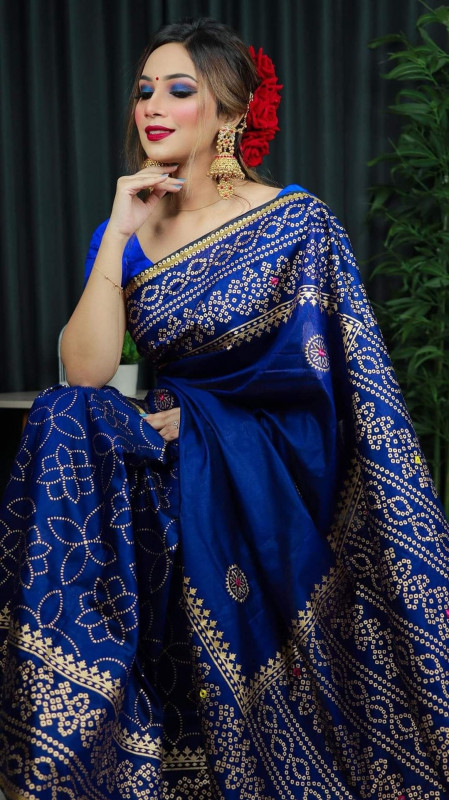 Dhupiyan Silk Women Gorgeous Saree