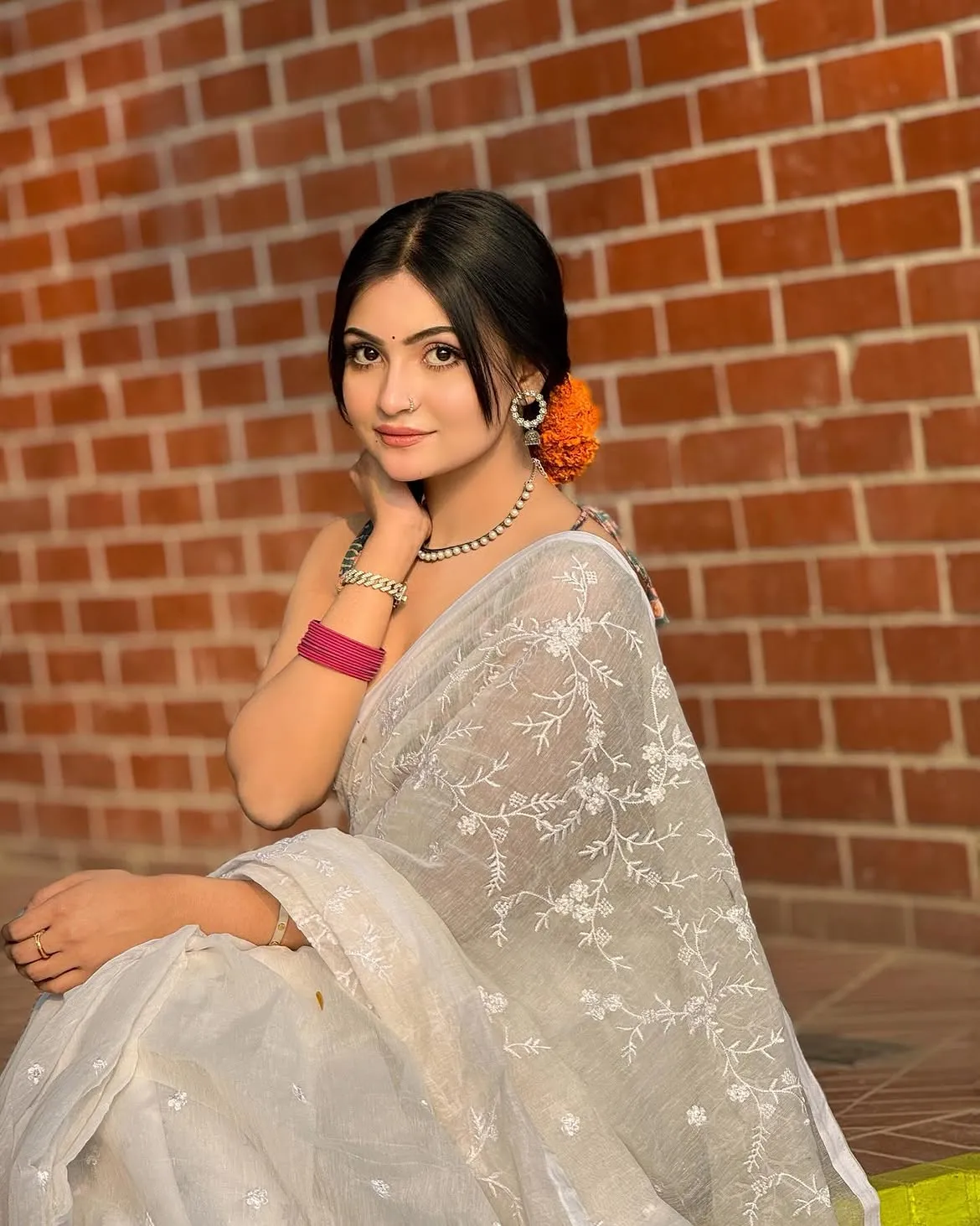 White Color Halfsilk Embroidered Saree | P00162