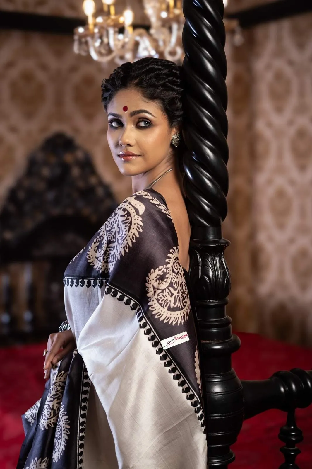 Elegant Black & Cream Digital Print Saree | P00177