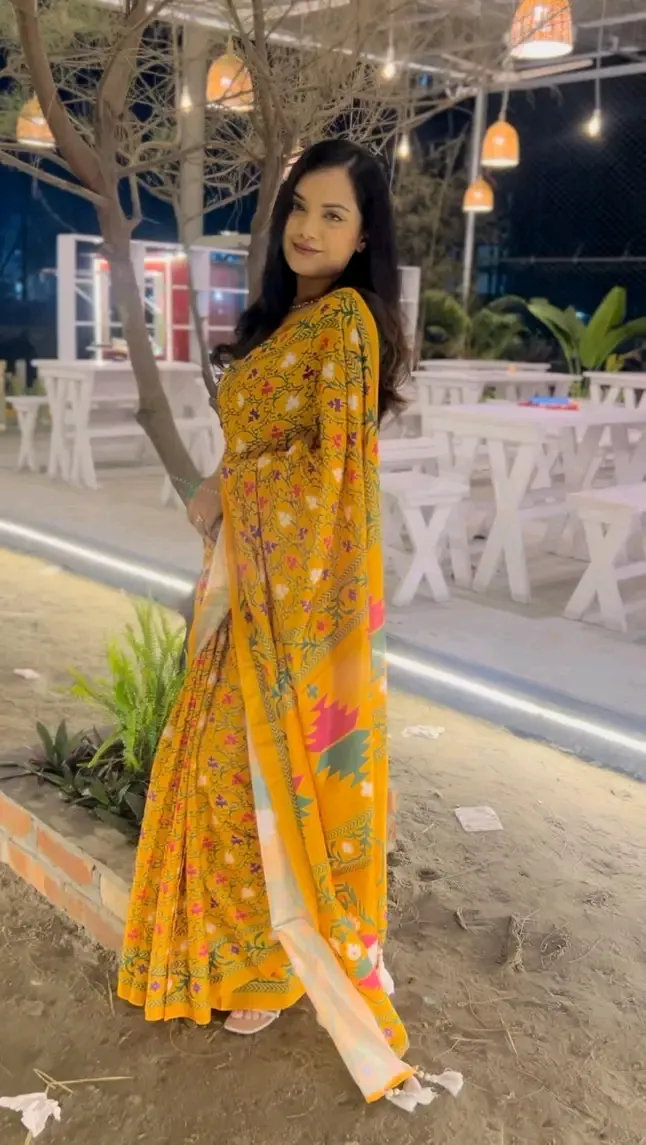 Pure Soft Silk Digital Printed Saree With Blouse Piece | P00205