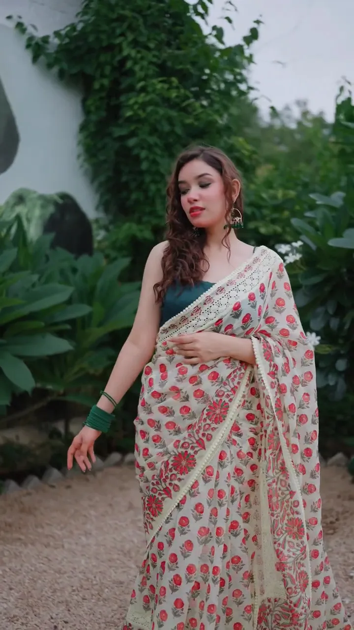 Beautiful Kota Doriya Saree with Lace Work and Blouse Piece | P00218