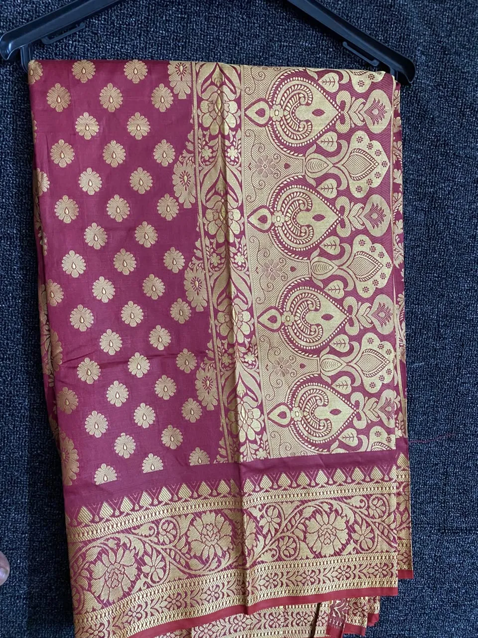 সফ্ট সিল্ক কাতান শাড়ি ব্লাউজ পিস সহ